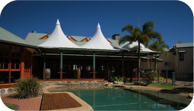 Tinaroo Lake Resort Εξωτερικό φωτογραφία