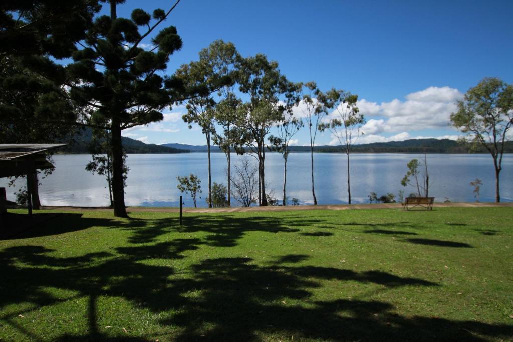 Tinaroo Lake Resort Δωμάτιο φωτογραφία