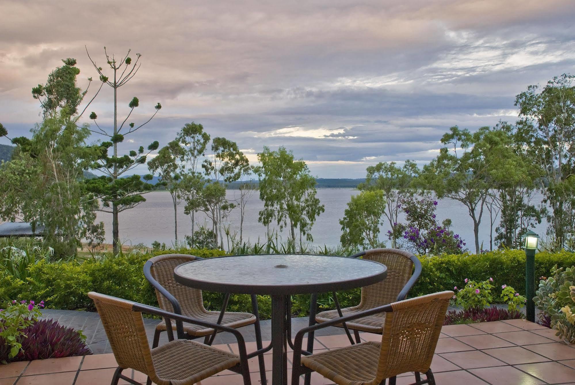 Tinaroo Lake Resort Εξωτερικό φωτογραφία