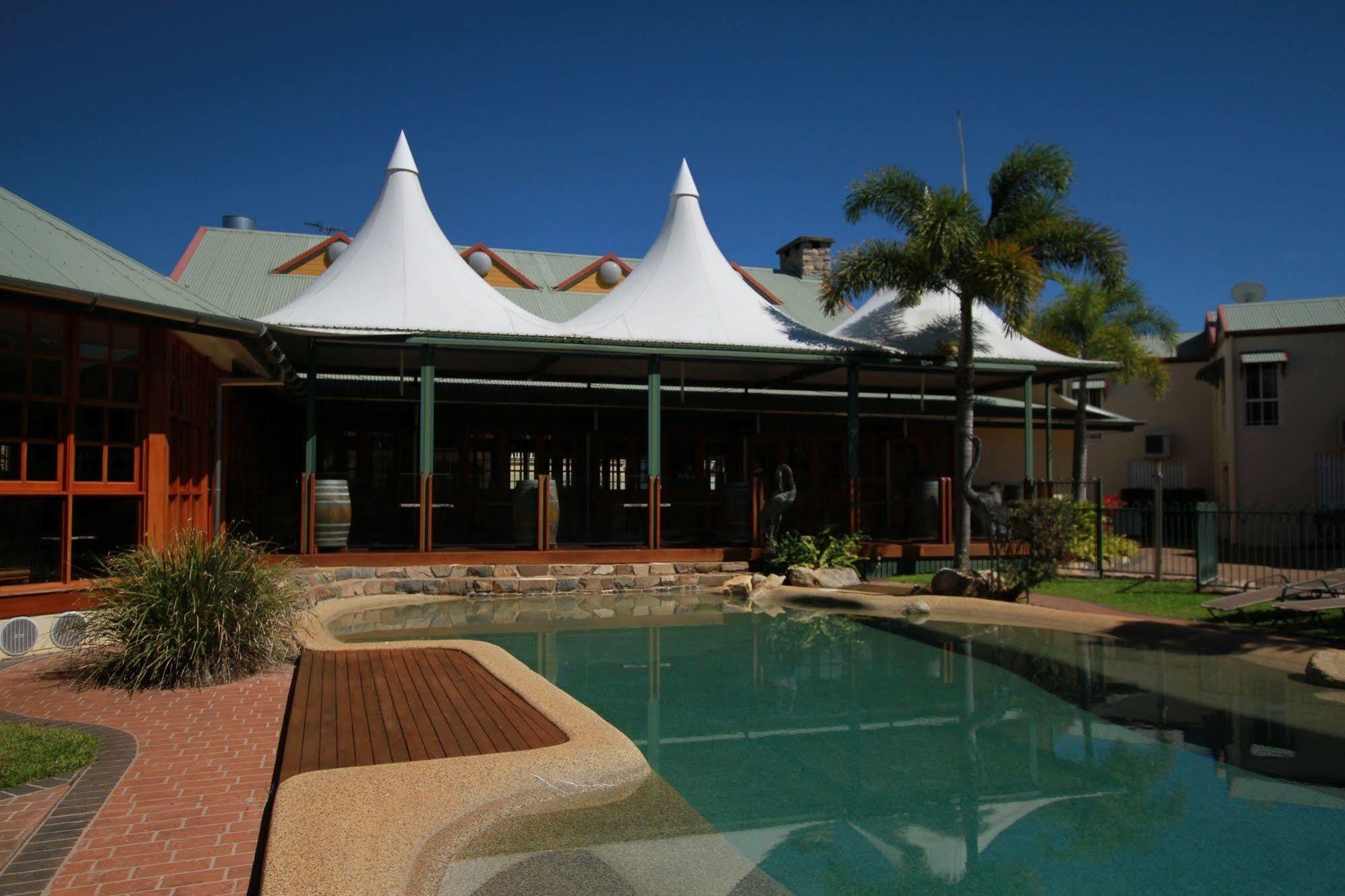 Tinaroo Lake Resort Εξωτερικό φωτογραφία