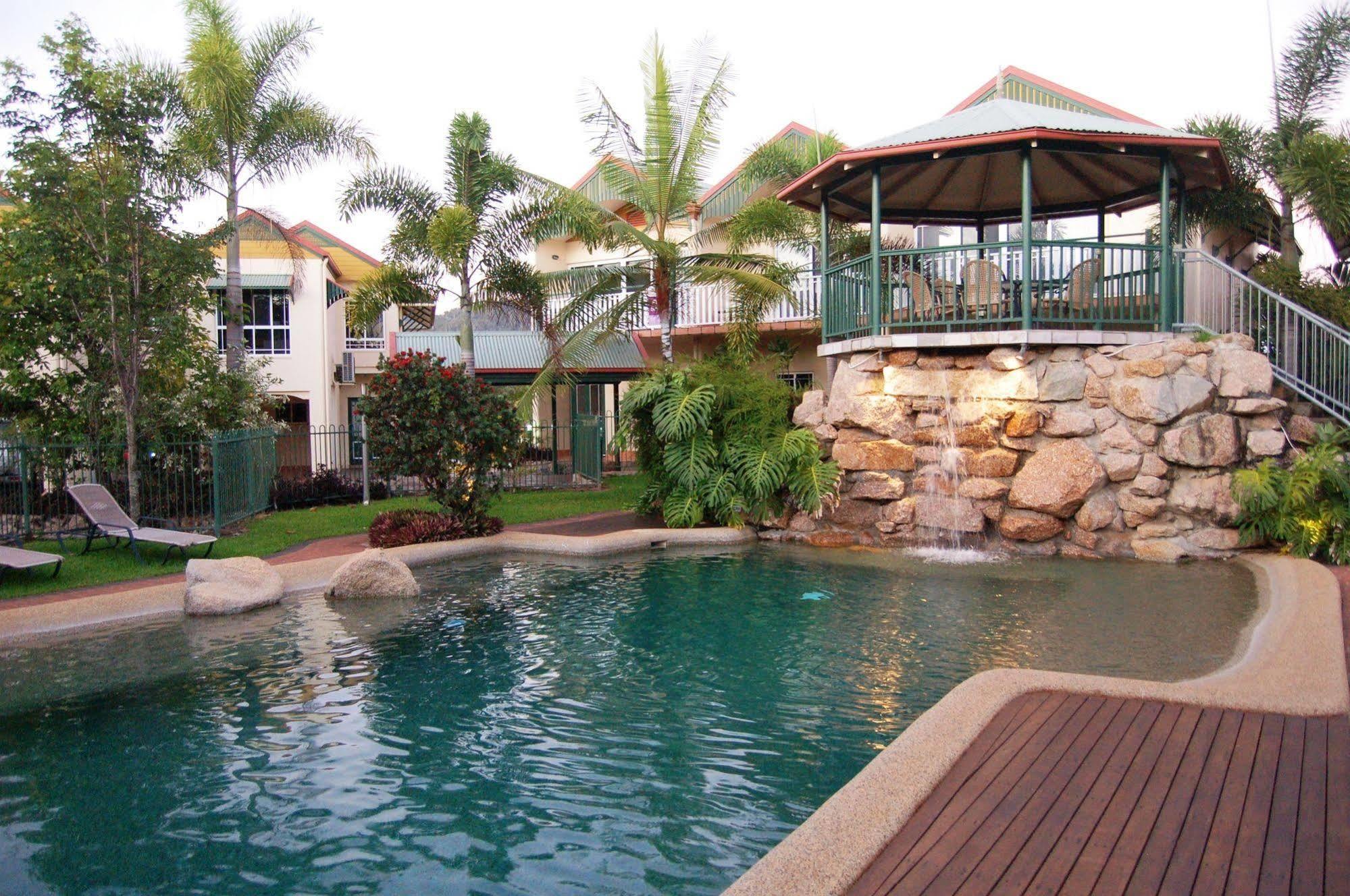 Tinaroo Lake Resort Εξωτερικό φωτογραφία